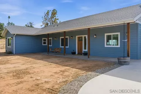 Exterior - 428 Washington St, Ramona, CA 92065 photo 4 of 12