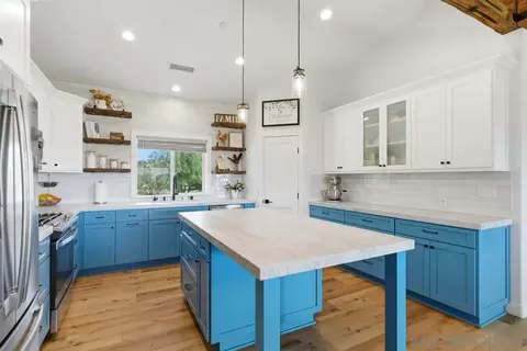 Kitchen - 428 Washington St, Ramona, CA 92065 photo 1 of 6