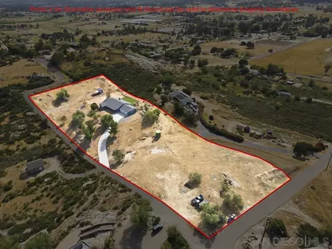 View/Area - 428 Washington St, Ramona, CA 92065 photo 1 of 5