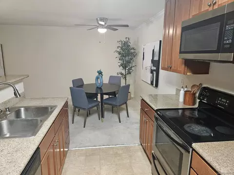 Kitchen - 180 Chambers #21, El Cajon, CA 92020 photo 2 of 4