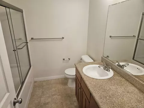 Bath - 180 Chambers #21, El Cajon, CA 92020 photo 1 of 1