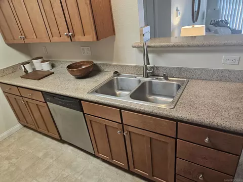 Kitchen - 180 Chambers #21, El Cajon, CA 92020 photo 3 of 4