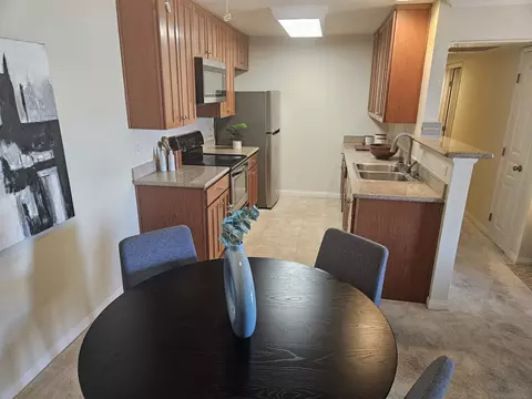 Dining - 180 Chambers #21, El Cajon, CA 92020 photo 2 of 2