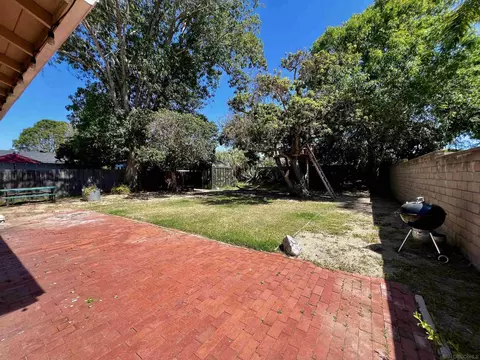 Exterior - 1430 Marshall St, Oceanside, CA 92054 photo 2 of 6