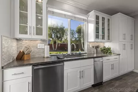 Kitchen - 424 Hidden Trails Rd, Escondido, CA 92027 photo 4 of 6