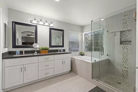 Bath - 424 Hidden Trails Rd, Escondido, CA 92027 photo 2 of 3