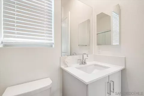 Bath - 691 Westbrook Loop, San Marcos, CA 92078 photo 2 of 10