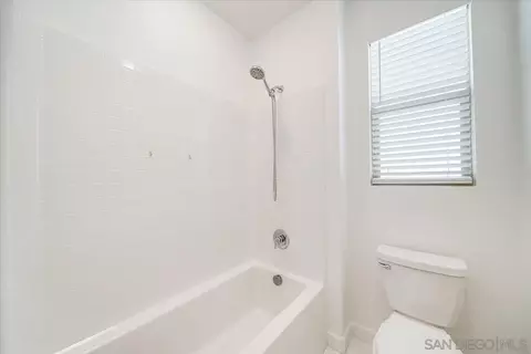 Bath - 691 Westbrook Loop, San Marcos, CA 92078 photo 10 of 10
