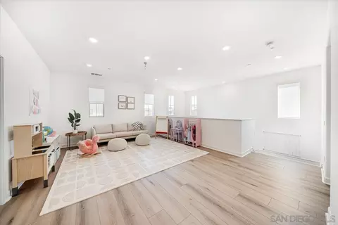 Entry Way - 691 Westbrook Loop, San Marcos, CA 92078 photo 5 of 6