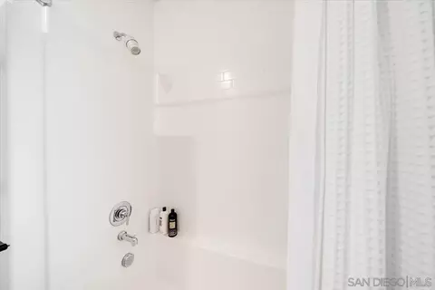 Bath - 691 Westbrook Loop, San Marcos, CA 92078 photo 8 of 10