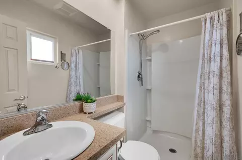 Bath - 13447 Orange Blossom Ln, Poway, CA 92064 photo 2 of 3