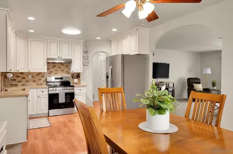 Dining - 13447 Orange Blossom Ln, Poway, CA 92064 photo 3 of 3