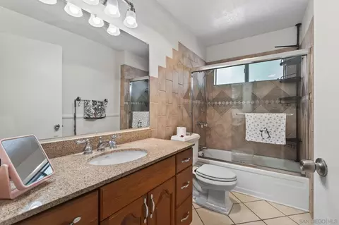 Bath - 2157 Arnold #201, Alpine, CA 91901 photo 1 of 3