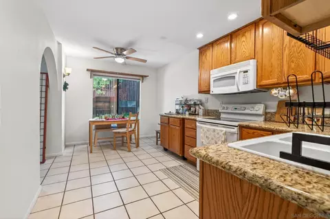 Kitchen - 2157 Arnold #201, Alpine, CA 91901 photo 1 of 2