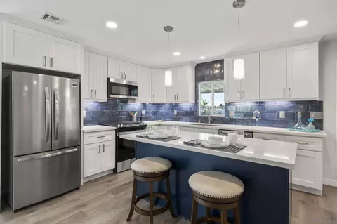 7102 San Bartolo St #11, Carlsbad, CA 92011