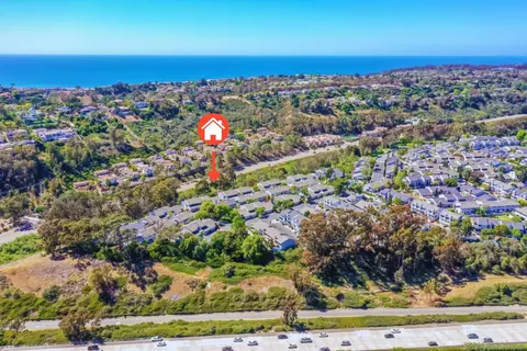 View/Area - 8048 Caminito Gianna, La Jolla, CA 92037 photo 3 of 3