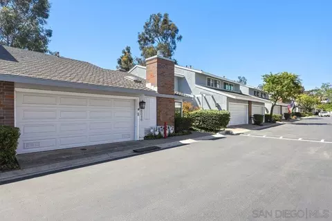 Exterior - 8048 Caminito Gianna, La Jolla, CA 92037 photo 3 of 4