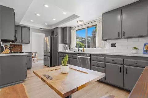 Kitchen - 10218 Pebble Beach Dr, Santee, CA 92071 photo 4 of 5
