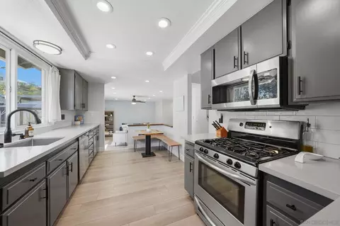 Kitchen - 10218 Pebble Beach Dr, Santee, CA 92071 photo 3 of 5
