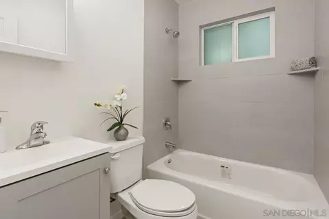 Bath - 2707 Sweetwater, Spring Valley, CA 91977 photo 1 of 3