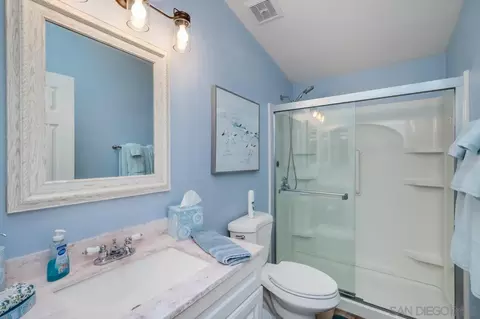 Bath - 15935 Spring Oaks Rd #124, El Cajon, CA 92021 photo 2 of 2