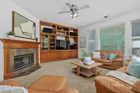 Living - 11766 Treadwell Dr, Poway, CA 92064 photo 4 of 5