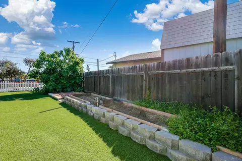 Exterior - 132 Croydon Ln, El Cajon, CA 92020 photo 8 of 11