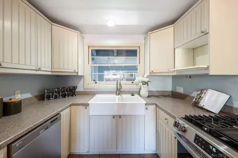 Kitchen - 132 Croydon Ln, El Cajon, CA 92020 photo 2 of 4