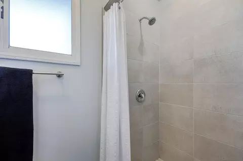 Bath - 132 Croydon Ln, El Cajon, CA 92020 photo 4 of 4
