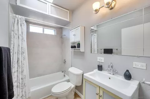 Bath - 132 Croydon Ln, El Cajon, CA 92020 photo 1 of 4