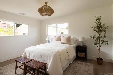 Bedroom - 1551 Burgundy Rd, Encinitas, CA 92024 photo 2 of 3