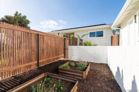 Exterior - 1551 Burgundy Rd, Encinitas, CA 92024 photo 7 of 9