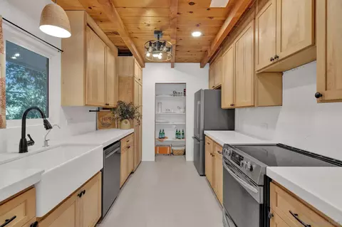 Kitchen - 2927 Pheasant, Julian, CA 92036 photo 1 of 2
