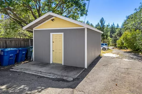 Exterior - 2927 Pheasant, Julian, CA 92036 photo 3 of 7