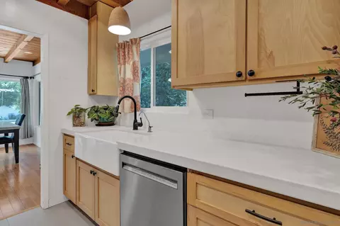 Kitchen - 2927 Pheasant, Julian, CA 92036 photo 2 of 2