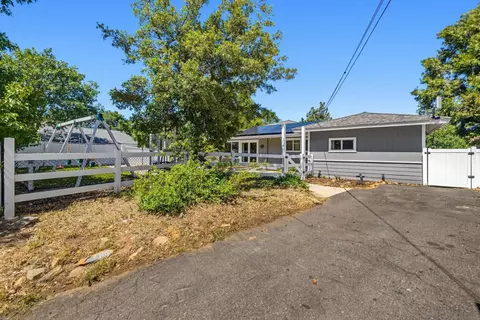 Exterior - 2927 Pheasant, Julian, CA 92036 photo 6 of 7