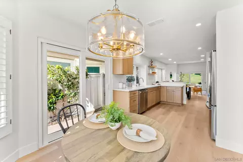 Dining - 4676 Barcelona, Oceanside, CA 92056 photo 2 of 5