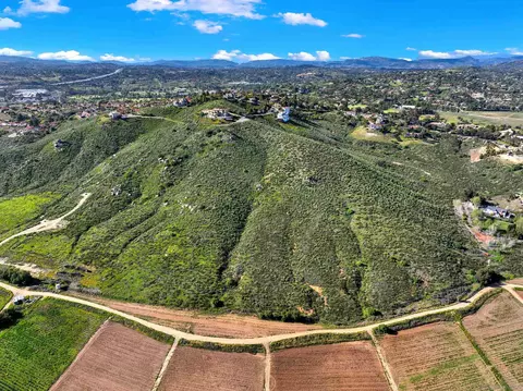 sierra linda dr, Escondido, CA 92025