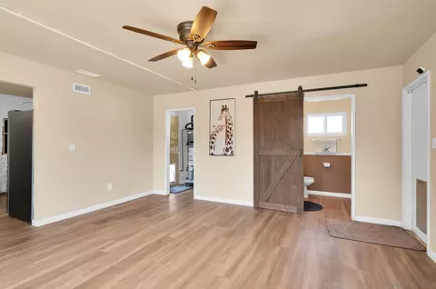 Living - 10354 Elmdale Dr, Spring Valley, CA 91977 photo 2 of 4