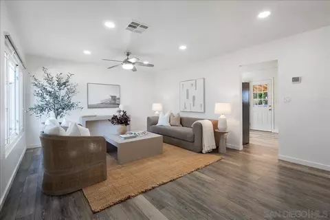 Living - 616 Capistrano, Oceanside, CA 92058 photo 2 of 4