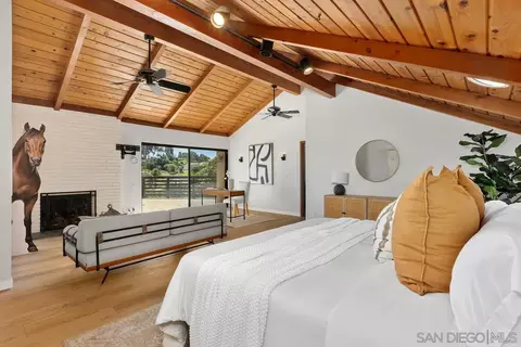 Bedroom - 974 Via Hillview, Fallbrook, CA 92028 photo 2 of 3