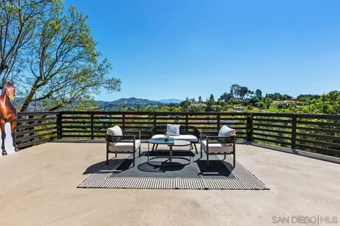 Exterior - 974 Via Hillview, Fallbrook, CA 92028 photo 3 of 8