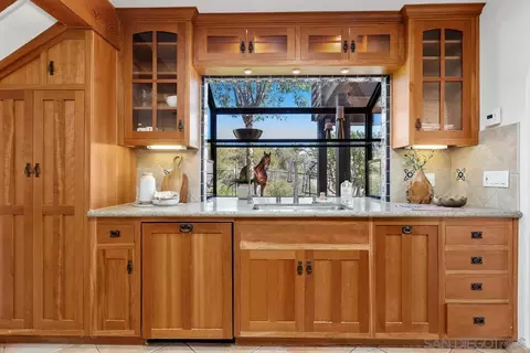 Kitchen - 974 Via Hillview, Fallbrook, CA 92028 photo 4 of 4