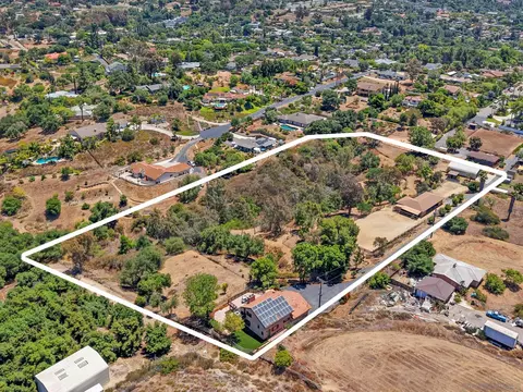 View/Area - 974 Via Hillview, Fallbrook, CA 92028 photo 2 of 2