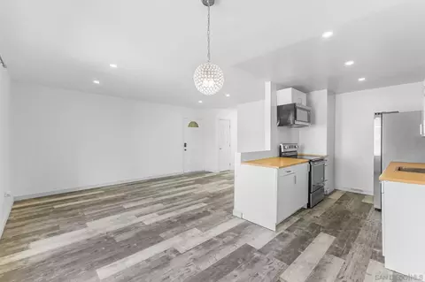 1641 Pentecost #10, San Diego, CA 92105