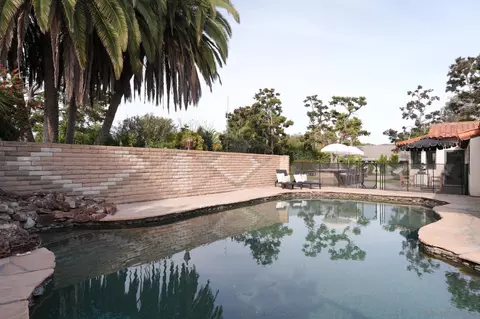 Exterior - 1450 Highland Dr, Solana Beach, CA 92075 photo 8 of 15