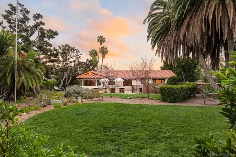 Exterior - 1450 Highland Dr, Solana Beach, CA 92075 photo 1 of 15