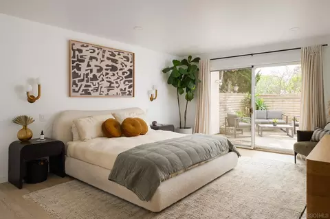 Bedroom - 1450 Highland Dr, Solana Beach, CA 92075 photo 1 of 5