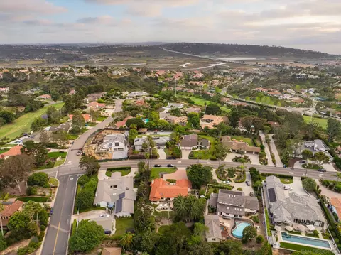 View/Area - 1450 Highland Dr, Solana Beach, CA 92075 photo 5 of 6