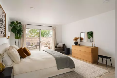 Bedroom - 1450 Highland Dr, Solana Beach, CA 92075 photo 2 of 5